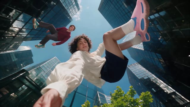 DOTスニーカーCM【架空】 サムネイル
